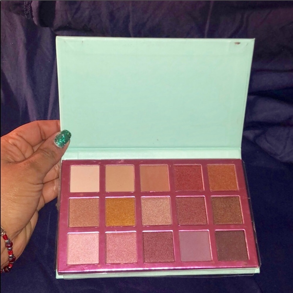 Brand New Nicole Miller Darling Eyeshadow Palette